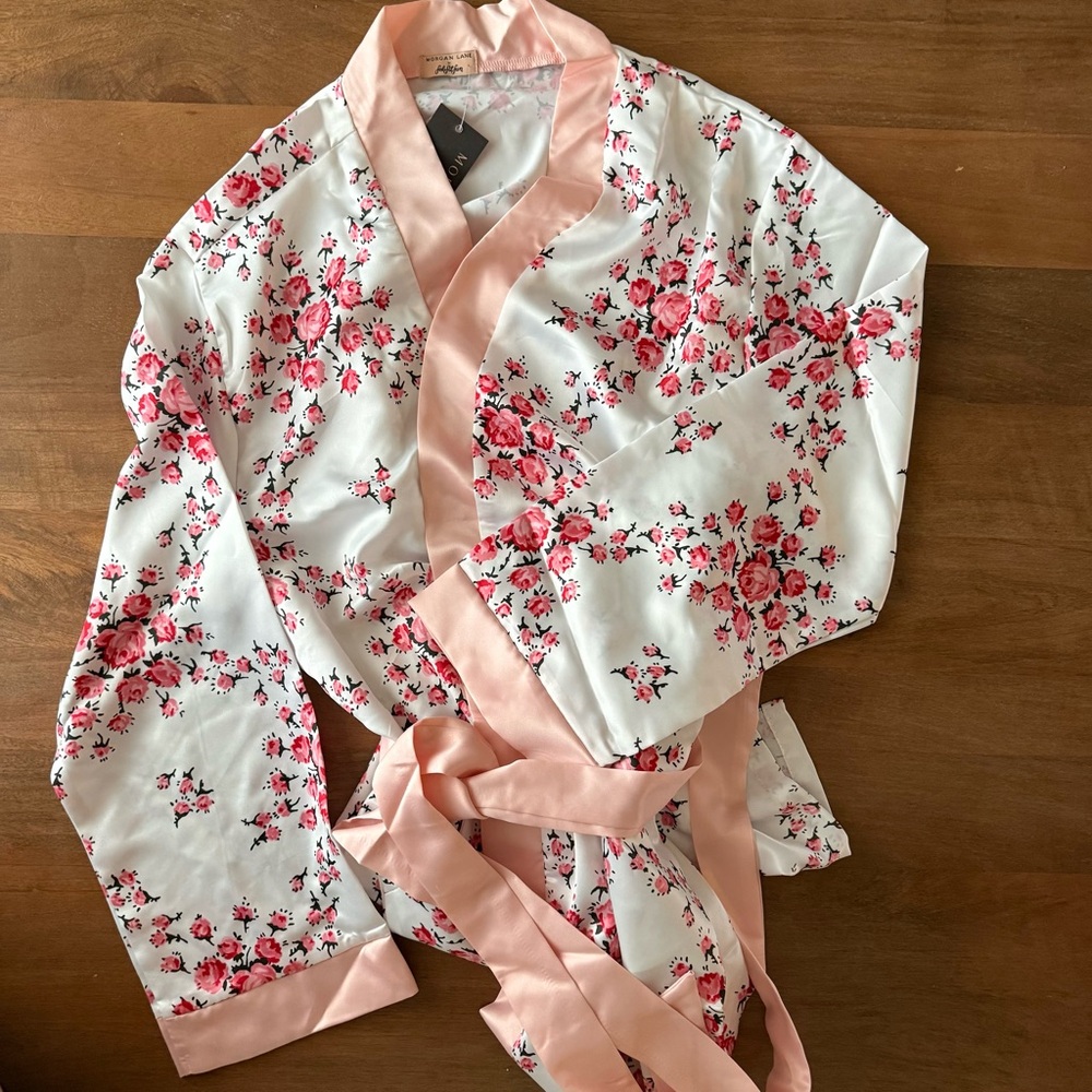 Morgan Lane Blush Satin Robe with Floral Accents - S/M
